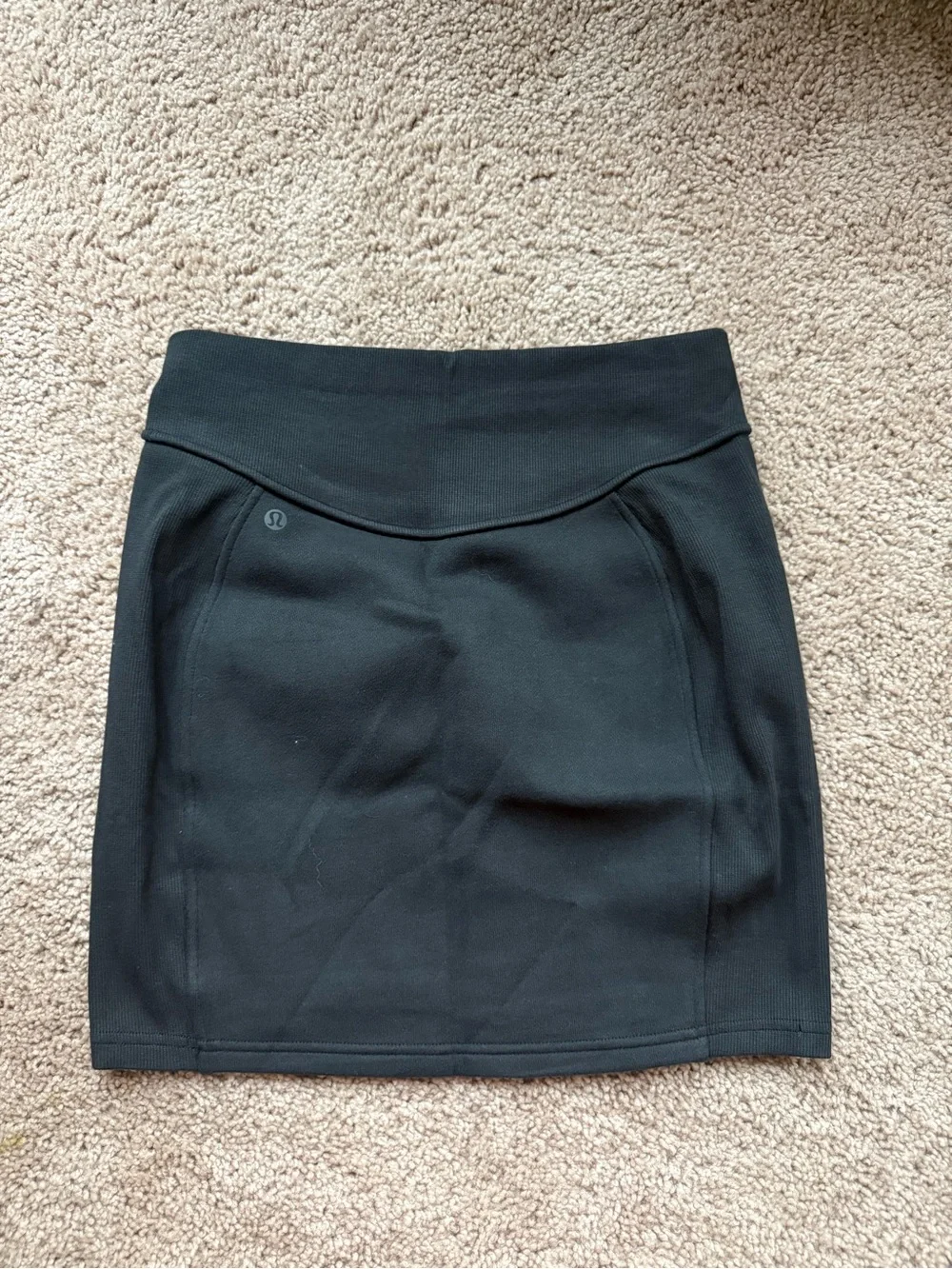 lululemon high-rise scuba mini skirt